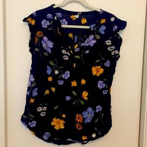Old Navy Flutter sleeve top size M